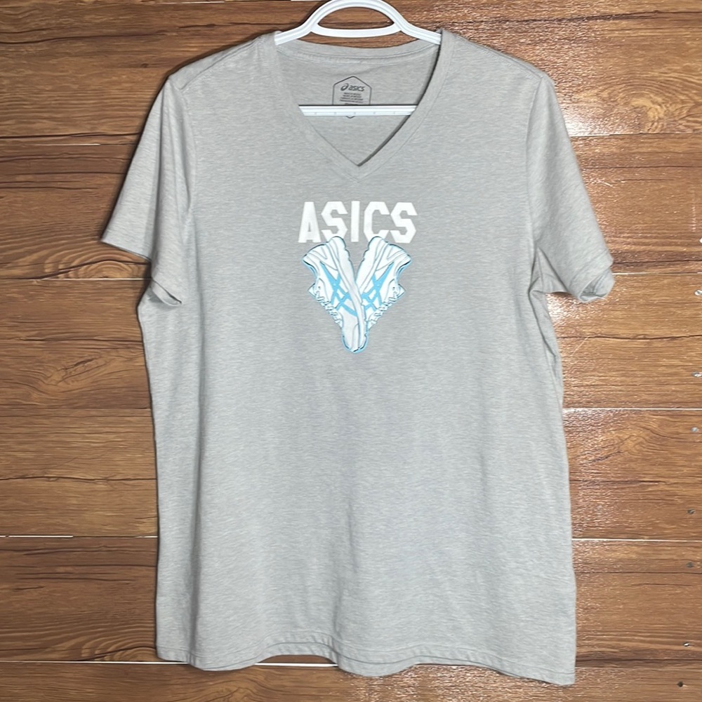 ASICS women’s running shirt size XL